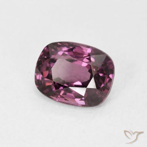 Espinela Púrpura rojizo natural de 1.24 ct, Forma Cojín, VVS-VS
