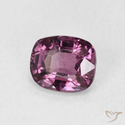 Espinela Púrpura oscuro natural de 1.07 ct, Forma Cojín, VS