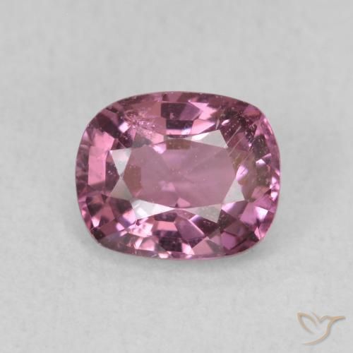 1.00ct Natural Medium Dark-Purple espinela, Forma Cojín, VS