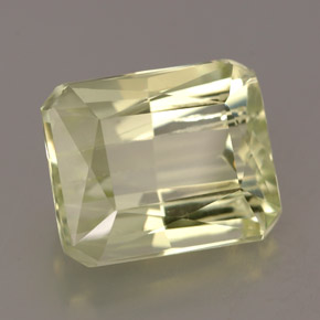 espodumeno Amarillo claro natural de 6.20 ct, corte esmeralda, VS