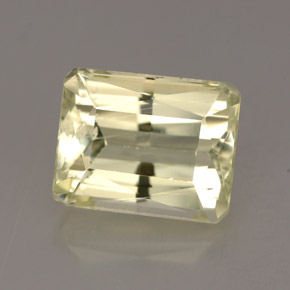 espodumeno Amarillo claro natural de 4.83 ct, corte esmeralda, VS