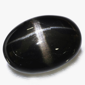 Diopsido estrella negro natural de 39,09 ct, corte óvalo, opaco
