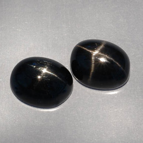 Gemas de diopsido estrella negro natural de  ct, corte óvalo, opaco
