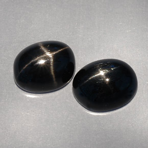 Gemas de diopsido estrella negro natural de  ct, corte óvalo, opaco