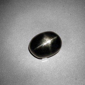Diopsido estrella negro natural de 2,38 ct, corte óvalo, opaco