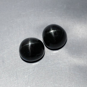 Gemas de diopsido estrella negro natural de  ct, corte óvalo, opaco