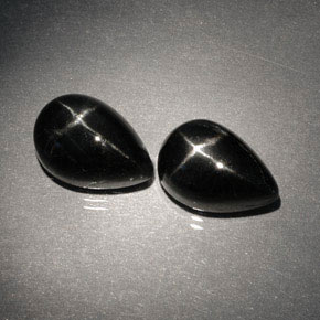 Gemas de diopsido estrella negro natural de  ct, en forma de pera, opaco