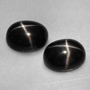 Gemas de diopsido estrella negro natural de  ct, corte óvalo, opaco