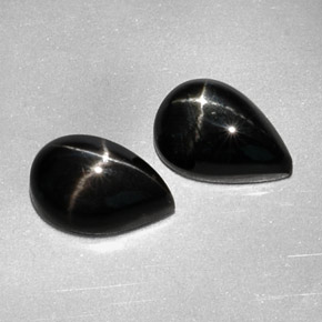 Gemas de diopsido estrella negro natural de  ct, en forma de pera, opaco