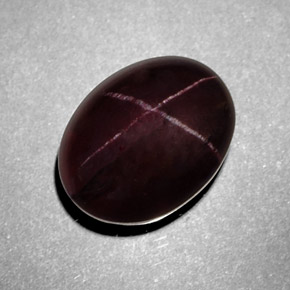 Granate estrella rojo natural de 9,76 ct, corte óvalo, opaco