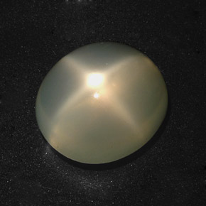 Piedra lunar estrella Crema natural de 8.33 ct, Corte Óvalo, Translúcido