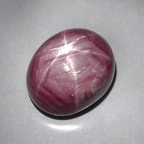 Rubí estrella rojo natural de 28,59 ct, corte óvalo, opaco