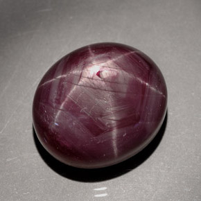Rubí estrella rojo natural de 26,50 ct, corte óvalo, opaco