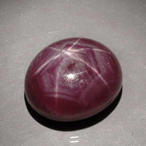 Rubí estrella rojo natural de 33,78 ct, corte óvalo, opaco