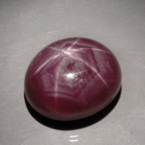 Rubí estrella rojo natural de 33,78 ct, corte óvalo, opaco