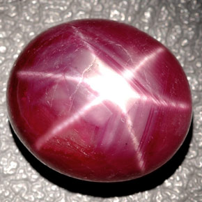 Rubí estrella rojo natural de 24,37 ct, corte óvalo, opaco