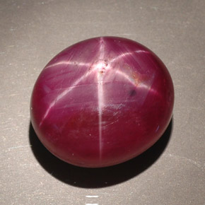 Rubí estrella rojo natural de 23,70 ct, corte óvalo, opaco