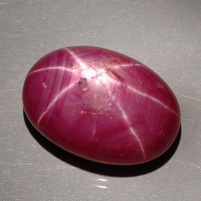 Rubí estrella rojo natural de 27,63 ct, corte óvalo, opaco
