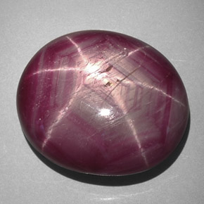 Rubí estrella rojo natural de 45,11 ct, corte óvalo, opaco