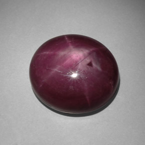 Rubí estrella rojo natural de 32,36 ct, corte óvalo, opaco