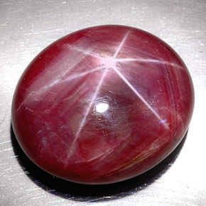 Rubí Estrella Rojo púrpura natural de 37.92 ct, Corte Óvalo, Opaco
