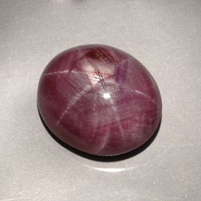 Rubí estrella rojo natural de 27,30 ct, corte óvalo, opaco