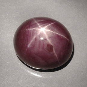 Rubí estrella rojo natural de 42,66 ct, corte óvalo, opaco