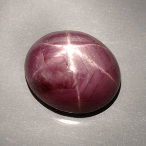 Rubí estrella rojo natural de 33,66 ct, corte óvalo, opaco