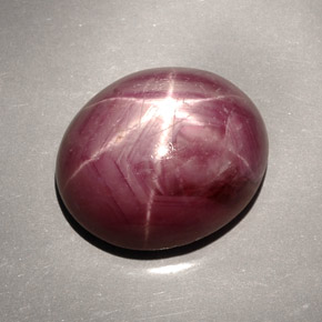 Rubí estrella rojo natural de 33,66 ct, corte óvalo, opaco