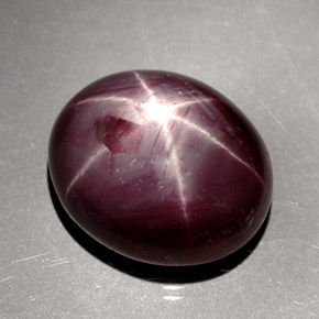 Rubí estrella rojo natural de 24,48 ct, corte óvalo, opaco