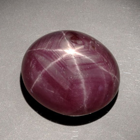 Rubí estrella rojo natural de 28,16 ct, corte óvalo, opaco
