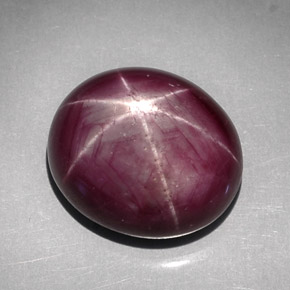 Rubí estrella rojo natural de 30,60 ct, corte óvalo, opaco