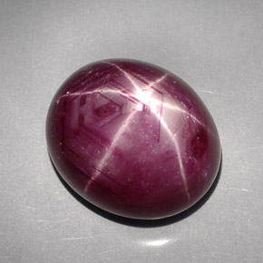 Rubí estrella rojo natural de 48,29 ct, corte óvalo, opaco