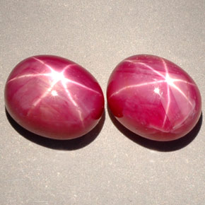 Gemas de rubí estrella rojo natural de  ct, corte óvalo, opaco