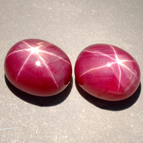 Gemas de rubí estrella rojo natural de  ct, corte óvalo, opaco
