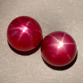 Gemas de Rubí Estrella Rojo púrpura natural de  ct, Corte Redondo, Opaco