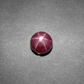 Rubí Estrella Rojo púrpura natural de 1.56 ct, Corte Redondo, Opaco