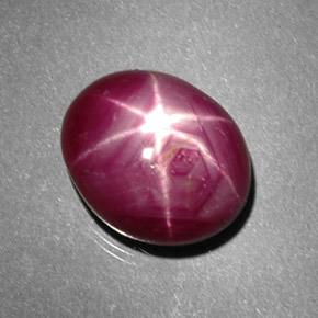 Rubí estrella rojo natural de 6,65 ct, corte óvalo, opaco