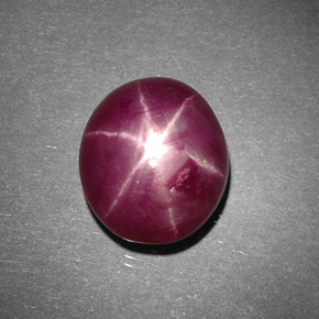 Rubí estrella rojo natural de 8,21 ct, corte óvalo, opaco
