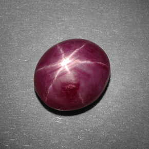 Rubí estrella rojo natural de 8,21 ct, corte óvalo, opaco