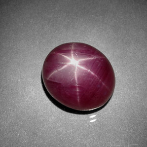 Rubí estrella rojo natural de 7,15 ct, corte óvalo, opaco