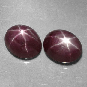 Gemas de rubí estrella rojo natural de  ct, corte óvalo, translúcido