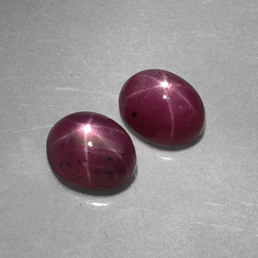Gemas de rubí estrella rojo natural de  ct, corte óvalo, opaco