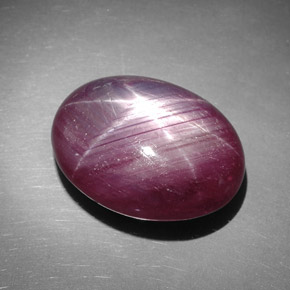 Rubí estrella rojo natural de 42,49 ct, corte óvalo, opaco