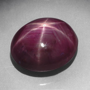 Rubí estrella rojo natural de 7,02 ct, corte óvalo, opaco