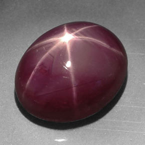 Rubí estrella rojo natural de 5,48 ct, corte óvalo, opaco