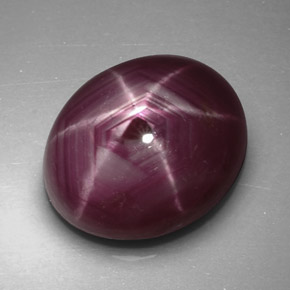 Rubí estrella rojo natural de 4,77 ct, corte óvalo, opaco