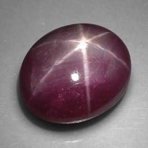 Rubí estrella rojo natural de 5,68 ct, corte óvalo, opaco