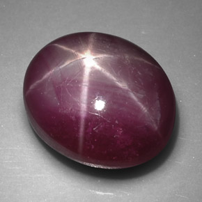 Rubí estrella rojo natural de 5,68 ct, corte óvalo, opaco