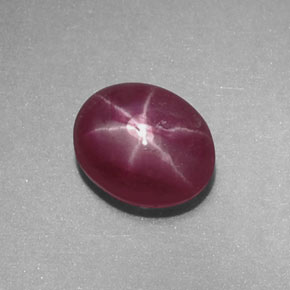 Rubí estrella rojo natural de 1,01 ct, corte óvalo, opaco